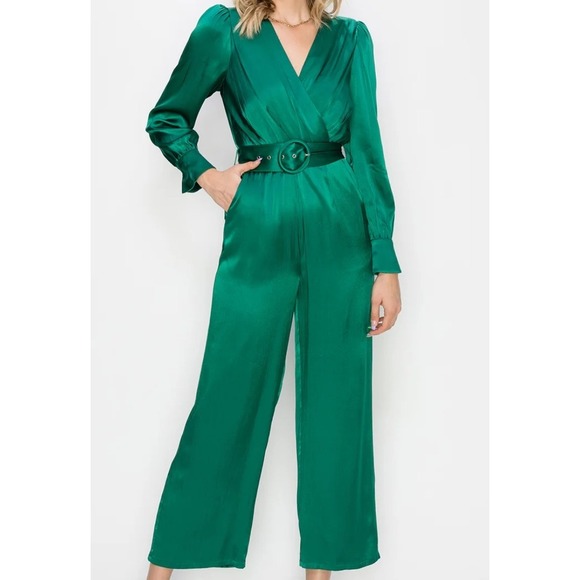 No Belt Adelyn Rae Emerald Green Jumpsuit, Long Sleeve, Belted, V Neck, Pockets - Picture 1 of 6